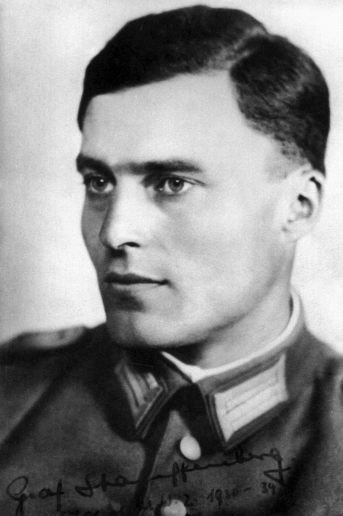 Claus von Stauffenberg Claus von Stauffenberg