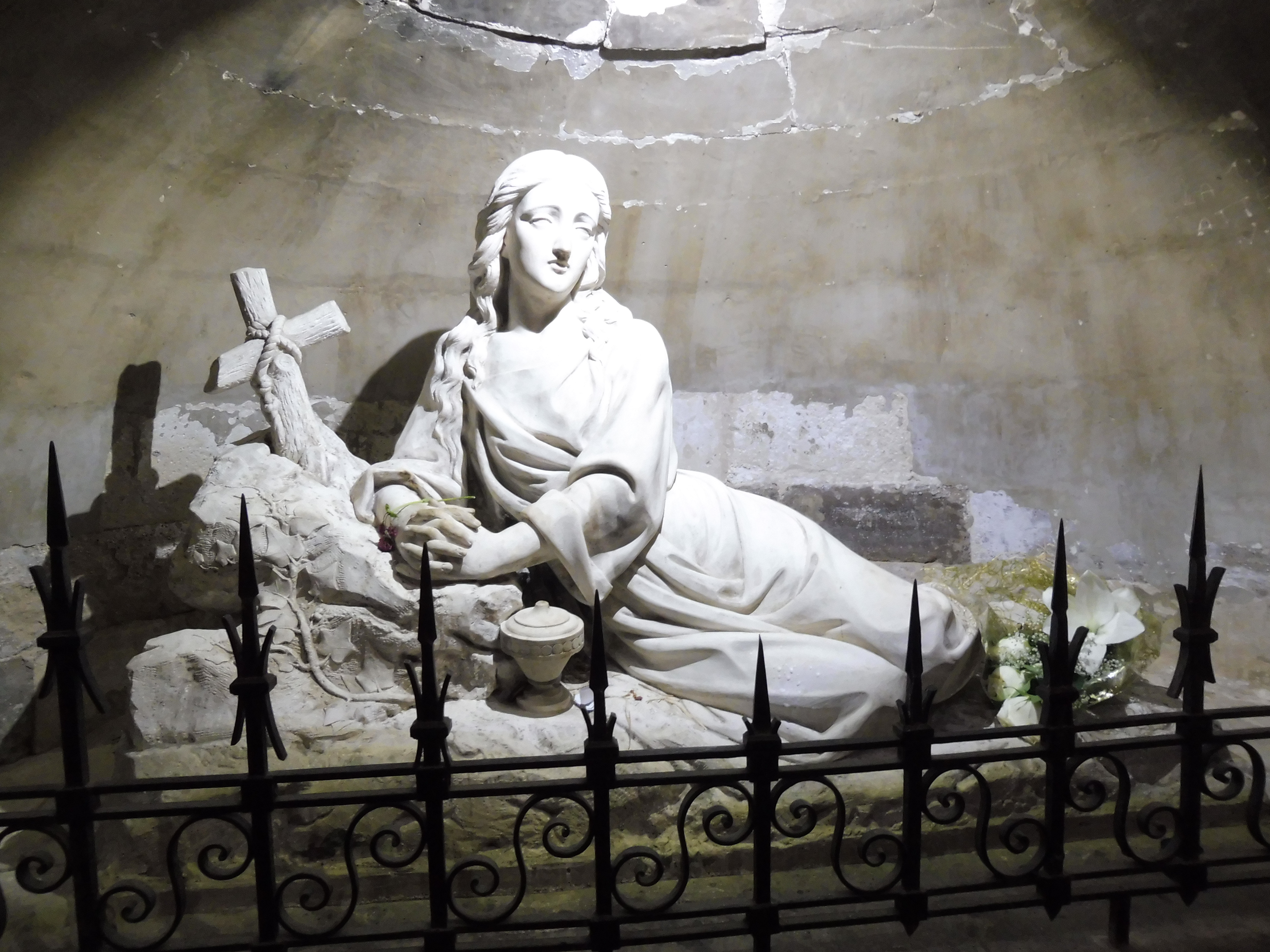 St Mary Magdalene statue St Mary Magdalene statue