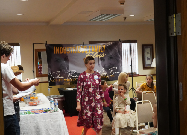 Fans enjoying Concessions before Event Begins Fans enjoying Concessions before Event Begins